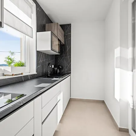 Σπίτι διακοπών 11 Bedroom Amazing In Srima
