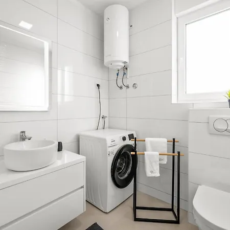 11 Bedroom Amazing In סרימה
