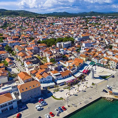 Hébergement de vacances 11 Bedroom Amazing In