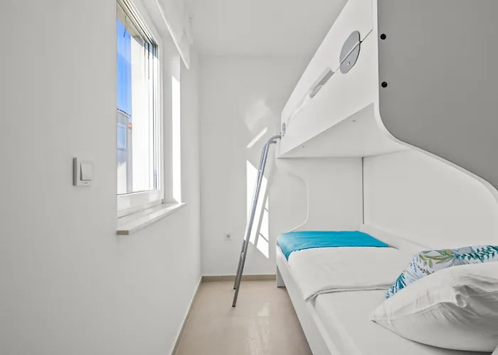 11 Bedroom Amazing In Vikendica